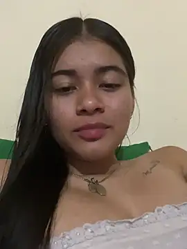 Snapshot of Kloe_zaf chatting on 05-15-26, 07:37 Kloe zaf online show from 05-15-26, 07:37