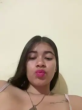 Snapshot of Kloe_zaf chatting on 05-16-26, 05:59 Kloe zaf online show from 05-16-26, 05:59