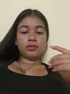 Snapshot of Kloe_zaf chatting on 05-31-26, 06:31 Kloe zaf online show from 05-31-26, 06:31