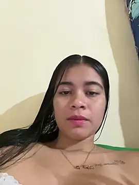 Snapshot of Kloe_zaf chatting on 07-01-26, 03:19 Kloe zaf online show from 07-01-26, 03:19