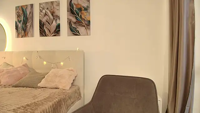 vielleee online show from 04-24-26, 02:36