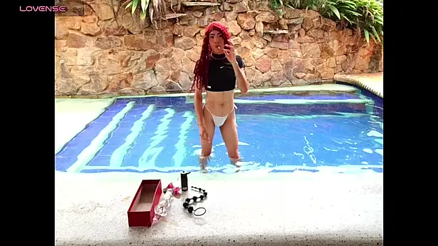 Snapshot of Ares_Cam1 chatting on 05-05-26, 06:27 Ares Cam1 online show from 05-05-26, 06:27