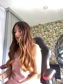 Ambar Zaf online show from 05-26-26, 01:29