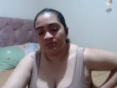 Snapshot of Mabbe07 chatting on 04-15-26, 04:41 Mabbe07 online show from 04-15-26, 04:41