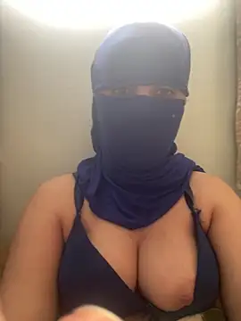 Snapshot of Arabe_Talent chatting on 04-28-26, 10:09 Arabe Talent online show from 04-28-26, 10:09