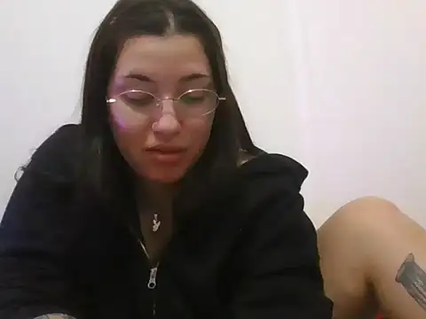 cherryxxox online show from 04-17-26, 01:52