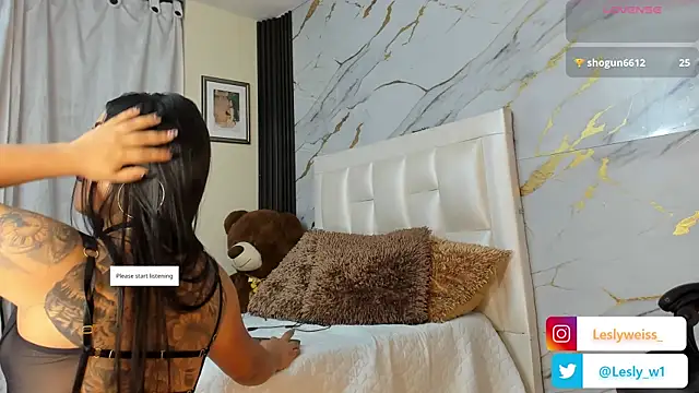 Snapshot of lesly1w chatting on 06-15-26, 11:45 lesly1w online show from 06-15-26, 11:45
