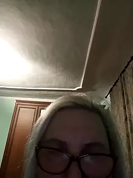 Snapshot of AureliaSky598 chatting on 05-03-26, 11:22 AureliaSky598 online show from 05-03-26, 11:22