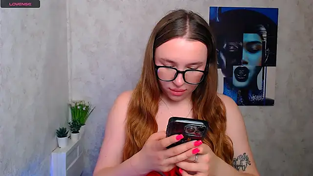 Snapshot of KassiaRayne_ chatting on 05-18-26, 06:30 KassiaRayne online show from 05-18-26, 06:30