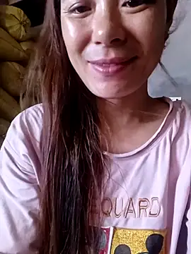 Snapshot of mia0033 chatting on 07-21-26, 08:27 mia0033 online show from 07-21-26, 08:27