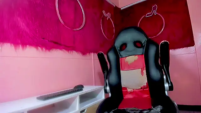 Snapshot of Mia_dasilva_ chatting on 05-06-26, 07:08 Mia dasilva online show from 05-06-26, 07:08