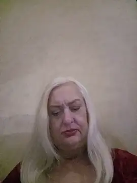Julia20X online show from 06-16-26, 01:14