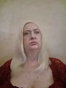 Julia20X online show from 07-12-26, 08:38