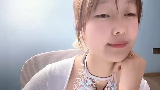 Xiaoqing00 online show from 04-28-26, 02:27