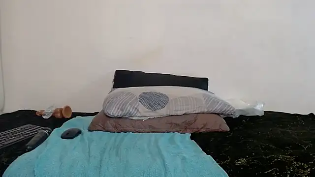 CaramelBaddie16 online show from 07-02-26, 03:23