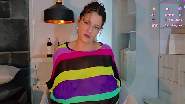 Adrianaa gold online show from 05-28-26, 01:19