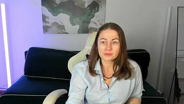 NinnaBrewer online show from 04-22-26, 02:03