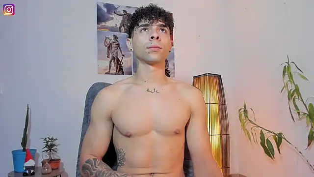 Snapshot of Alex_zt7 chatting on 06-29-26, 03:34 Alex zt7 online show from 06-29-26, 03:34