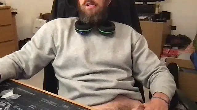 Snapshot of betawow chatting on 04-12-26, 02:11 betawow online show from 04-12-26, 02:11