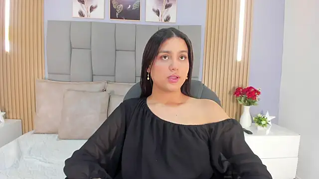 Snapshot of _ValeryCooper chatting on 05-18-26, 11:49 ValeryCooper online show from 05-18-26, 11:49
