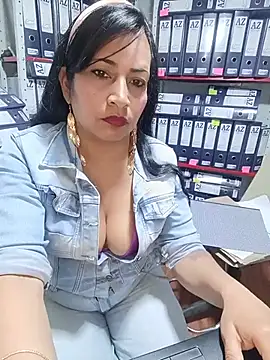 Snapshot of ZOE-WILDER_ chatting on 06-03-26, 02:44 ZOE-WILDER online show from 06-03-26, 02:44