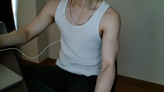 Snapshot of LEO1955 chatting on 04-25-26, 07:11 LEO1955 online show from 04-25-26, 07:11