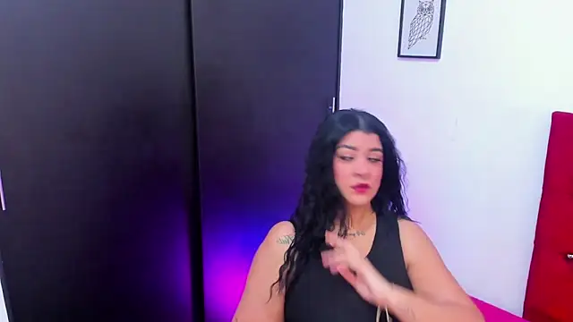 Snapshot of Katty_West chatting on 05-05-26, 07:22 Katty West online show from 05-05-26, 07:22