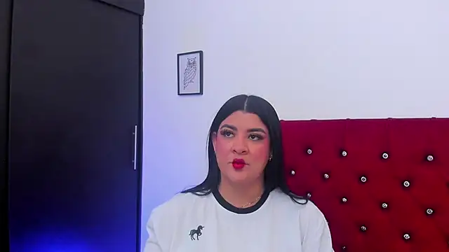 Snapshot of Katty_West chatting on 05-26-26, 07:43 Katty West online show from 05-26-26, 07:43