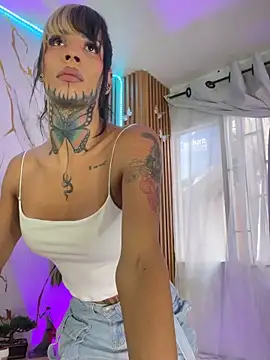 Dafne kee online show from 06-29-26, 04:51