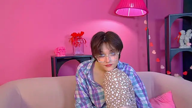 Snapshot of RitaRoses chatting on 04-21-26, 03:13 RitaRoses online show from 04-21-26, 03:13
