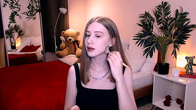 Snapshot of cheeky_chick chatting on 06-28-26, 08:15 cheeky chick online show from 06-28-26, 08:15