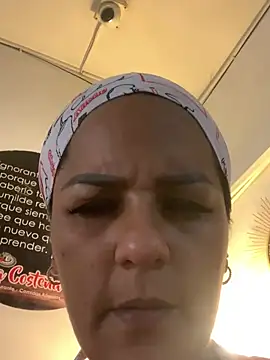 Snapshot of tyraba chatting on 04-10-26, 04:23 tyraba online show from 04-10-26, 04:23