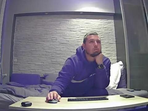 Sebq95 online show from 04-10-26, 06:12