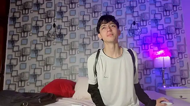 Twink Sebas7 online show from 06-10-26, 12:15