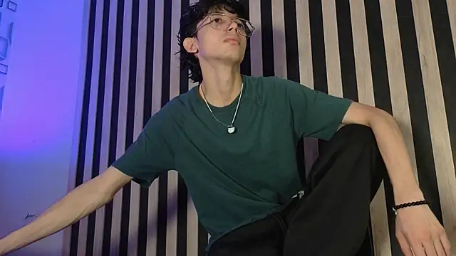 Twink Sebas7 online show from 07-03-26, 12:22