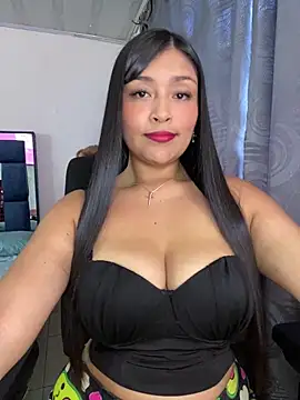 Snapshot of Simplemente_Aurora chatting on 05-09-26, 05:07 Simplemente Aurora online show from 05-09-26, 05:07