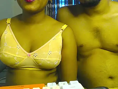 Snapshot of VelvetCoupleLive chatting on 06-27-26, 09:25 VelvetCoupleLive online show from 06-27-26, 09:25