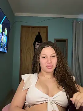Snapshot of sophiiahot chatting on 06-06-26, 11:04 sophiiahot online show from 06-06-26, 11:04