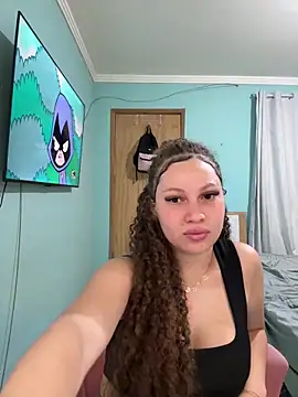 Snapshot of sophiiahot chatting on 06-12-26, 11:53 sophiiahot online show from 06-12-26, 11:53