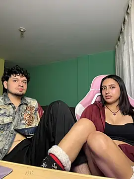 hotlatinocouple   online show from 05-16-26, 12:18
