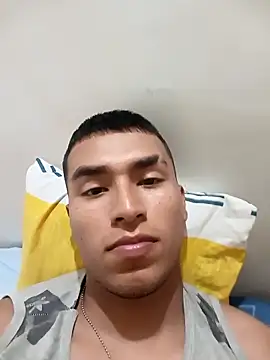 Snapshot of estivenhot chatting on 04-08-26, 11:27 estivenhot online show from 04-08-26, 11:27