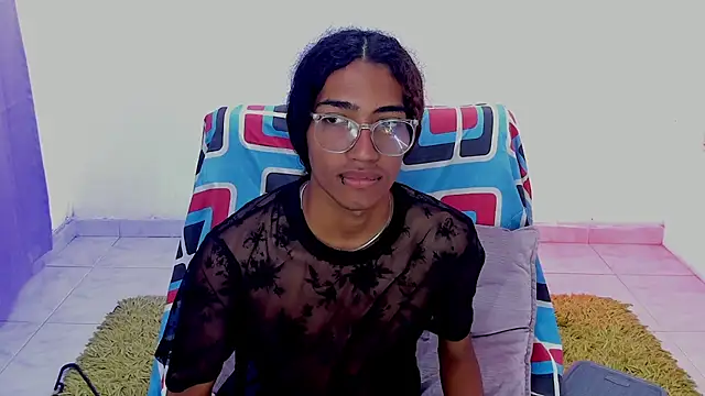 triiangel latinboy online show from 07-20-26, 12:40