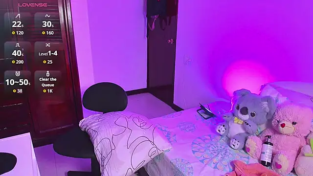 Snapshot of liiliie_petite chatting on 07-20-26, 08:44 liiliie petite online show from 07-20-26, 08:44