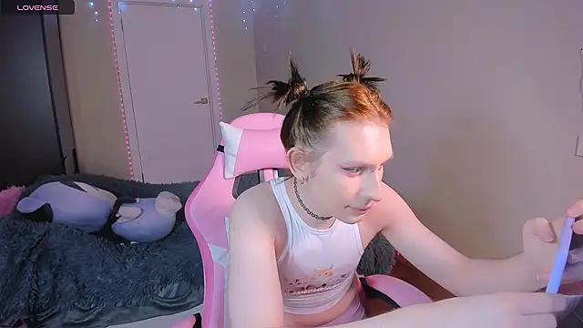 Snapshot of Mikaella_Nicole chatting on 04-10-26, 08:24 Mikaella Nicole online show from 04-10-26, 08:24