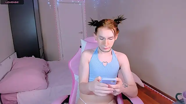 Snapshot of Mikaella_Nicole chatting on 04-11-26, 08:24 Mikaella Nicole online show from 04-11-26, 08:24