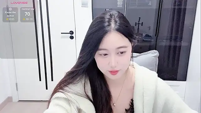 Snapshot of secret-sese chatting on 04-25-26, 01:41 secret-sese online show from 04-25-26, 01:41