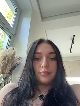 Snapshot of LucyHotty_ chatting on 06-20-26, 04:10 LucyHotty online show from 06-20-26, 04:10