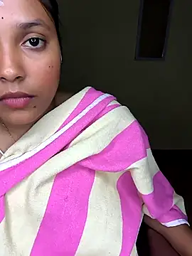 Snapshot of Tamilmoon006 chatting on 05-19-26, 03:40 Tamilmoon006 online show from 05-19-26, 03:40
