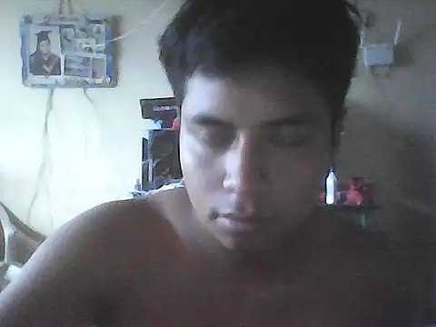 Snapshot of Axel_BABY chatting on 04-14-26, 02:01 Axel BABY online show from 04-14-26, 02:01