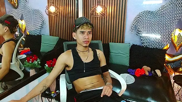 Skinny cute Alyer online show from 06-10-26, 02:23